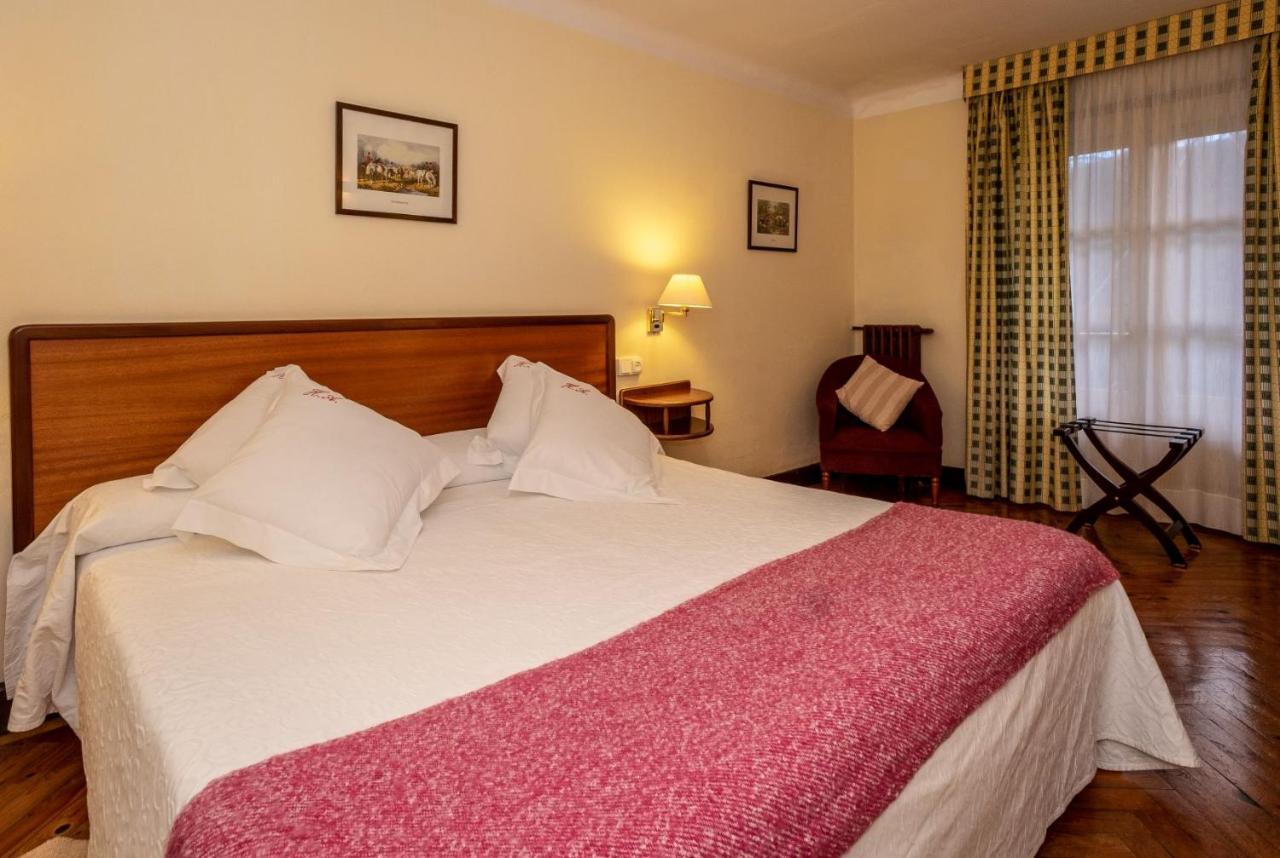 Hotel Adsera La Molina  Eksteriør bilde